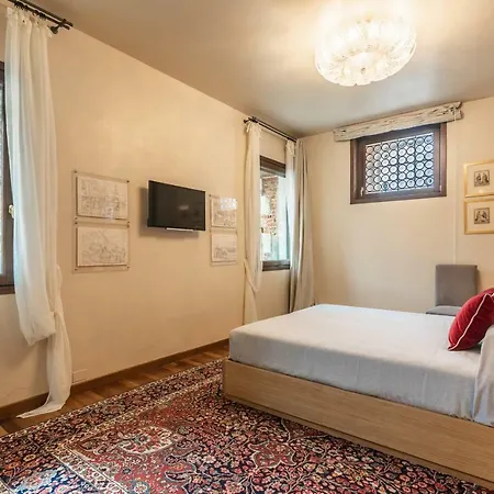 Ca' Dei Diamanti Grand Canal Apartment Venice